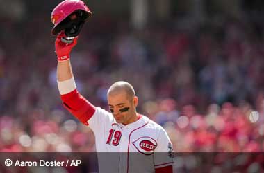 Baseball Icon Votto Hangs Up Cleats after 17 MLB seasons