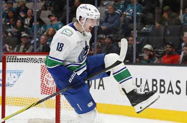 Canucks Sign Winger Drew O’Connor for Two More Years for $5m